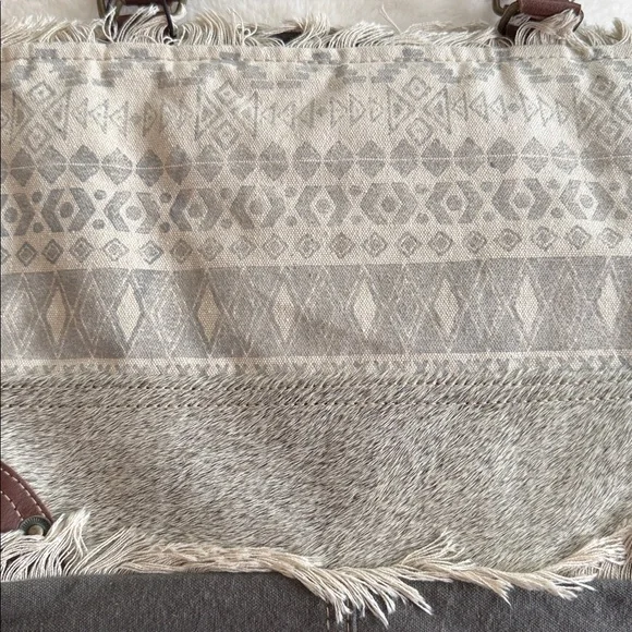 MYRA TOTE PURSE BRAND NEW WITH TAGS - Picture 4 of 7